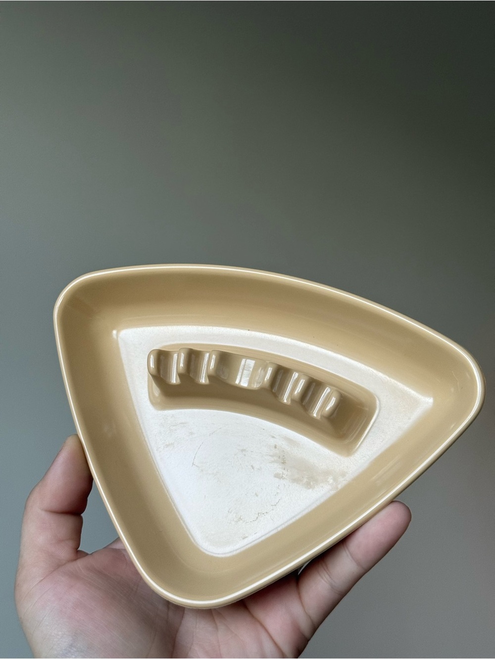 GEL-LINE USA 361 Atomic Space Age Beige Melamine Triangle Ashtray Home Decor